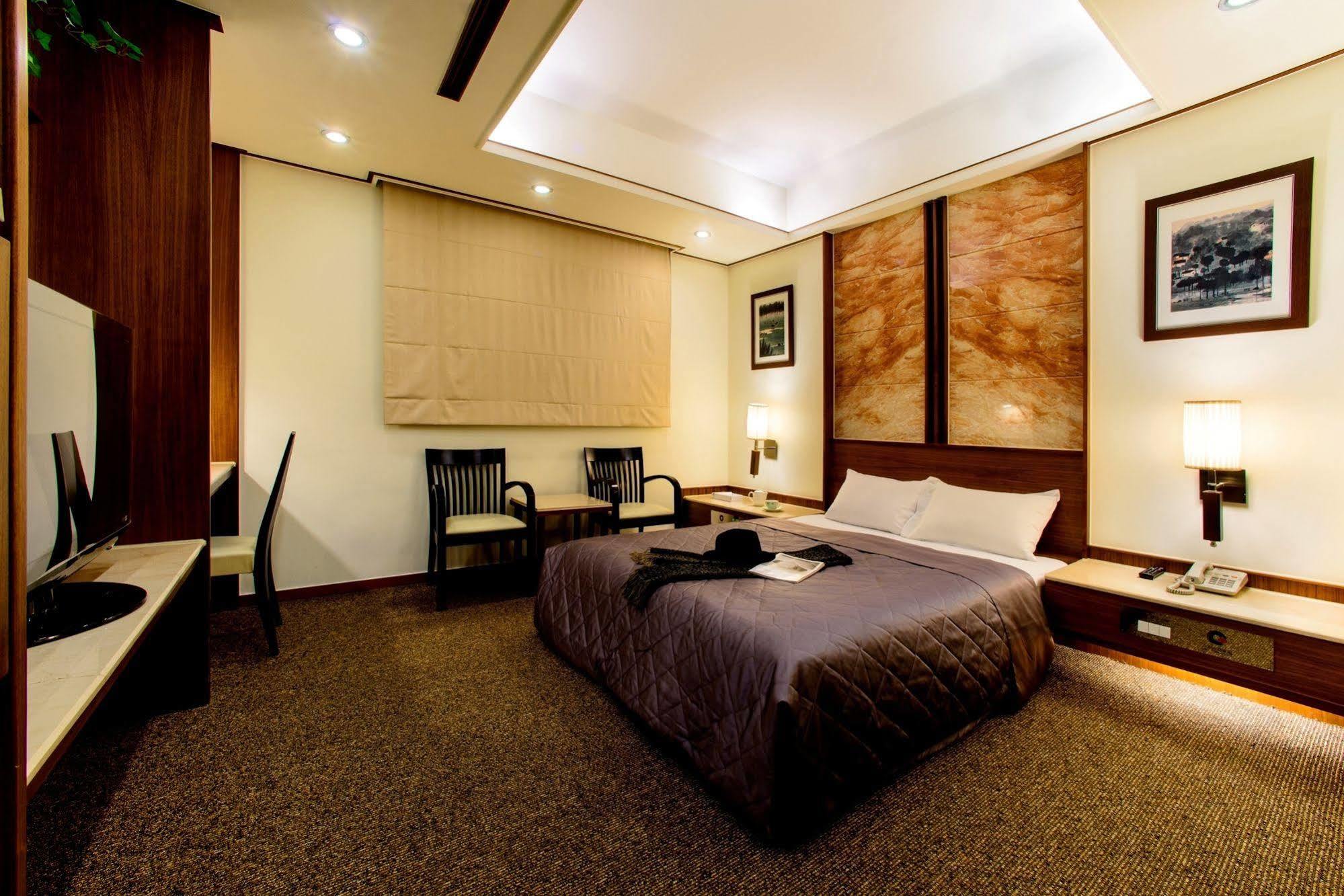 Kao Yuan Hotel - Zhong Shan Taichung Exterior foto